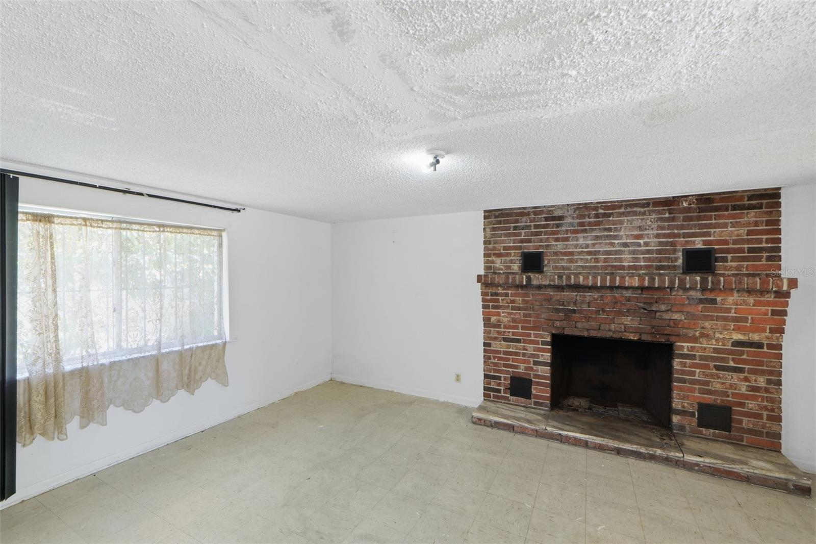 1301 E WILDER AVE, TAMPA, FL, 33603