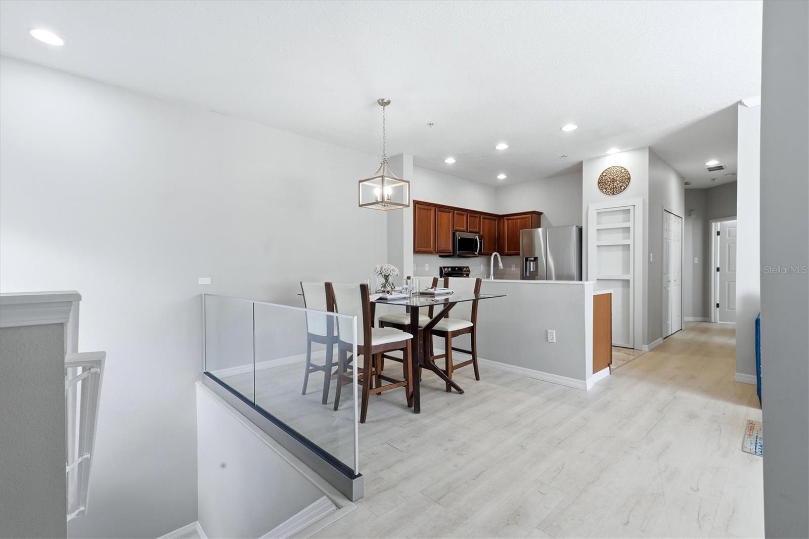 3825 PARKRIDGE CIR #1-202, SARASOTA, FL, 34243