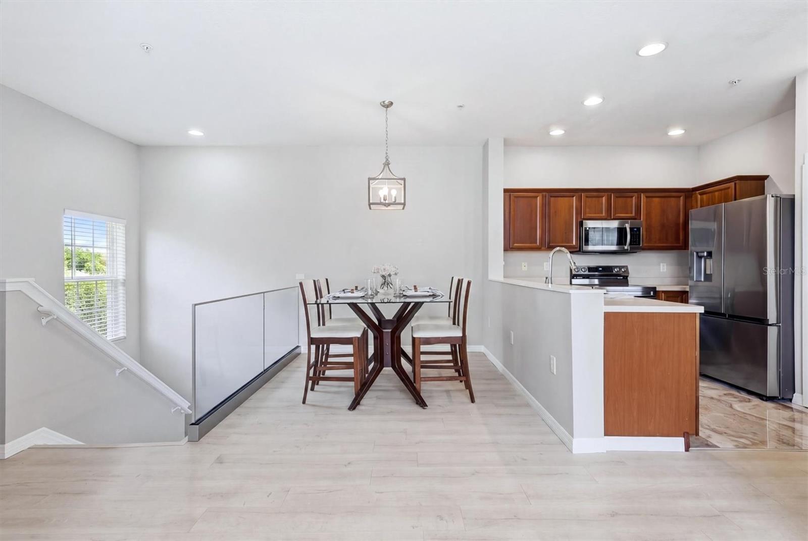 3825 PARKRIDGE CIR #1-202, SARASOTA, FL, 34243