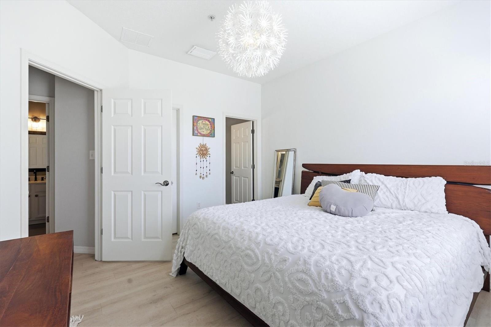 3825 PARKRIDGE CIR #1-202, SARASOTA, FL, 34243