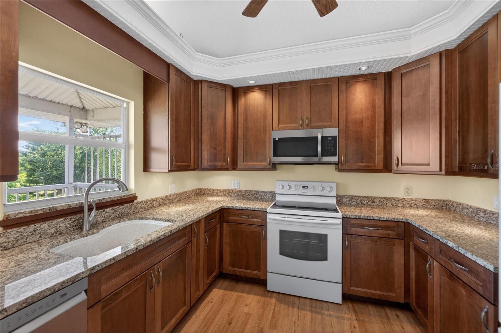 1005 BEAVER DR, TARPON SPRINGS, FL, 34689