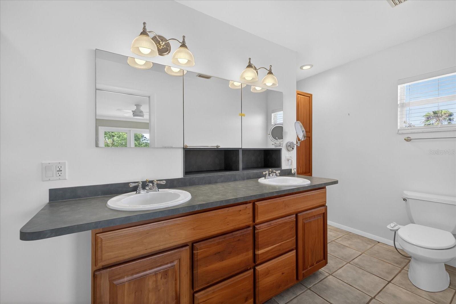 1005 BEAVER DR, TARPON SPRINGS, FL, 34689