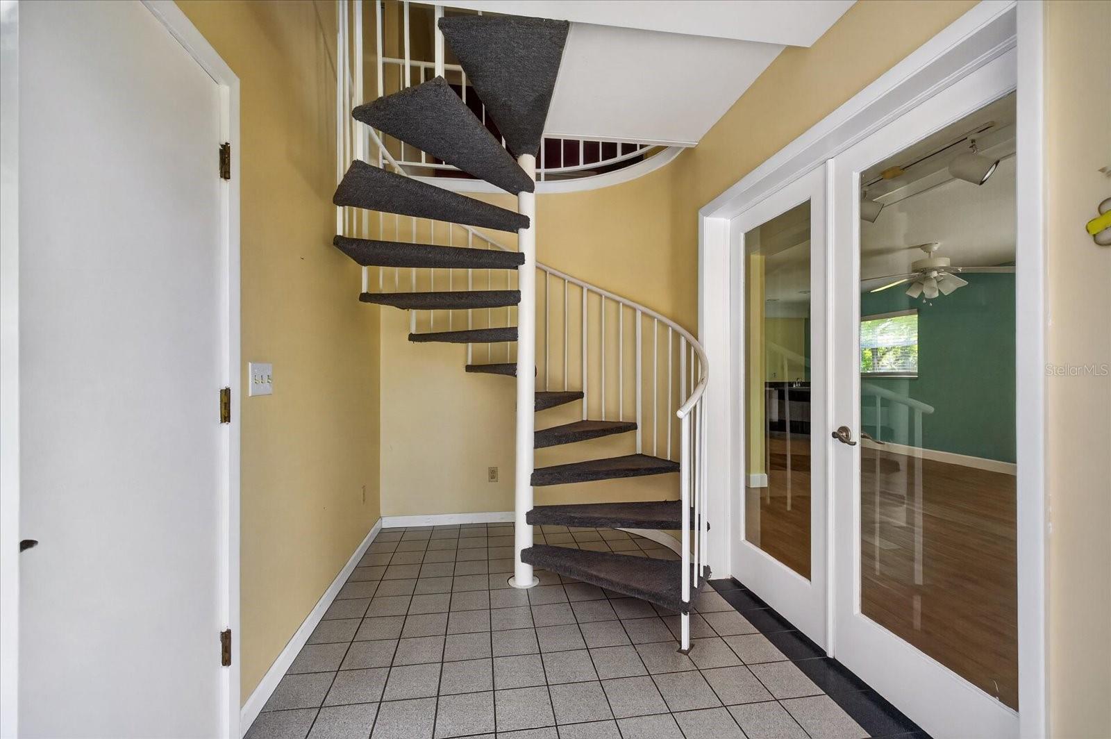 1005 BEAVER DR, TARPON SPRINGS, FL, 34689
