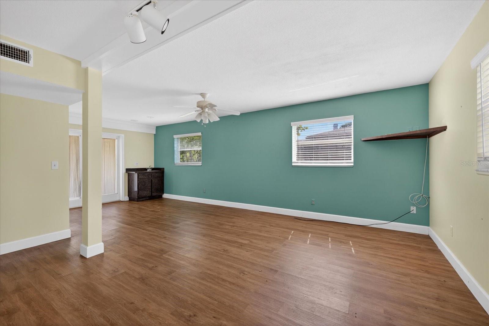 1005 BEAVER DR, TARPON SPRINGS, FL, 34689