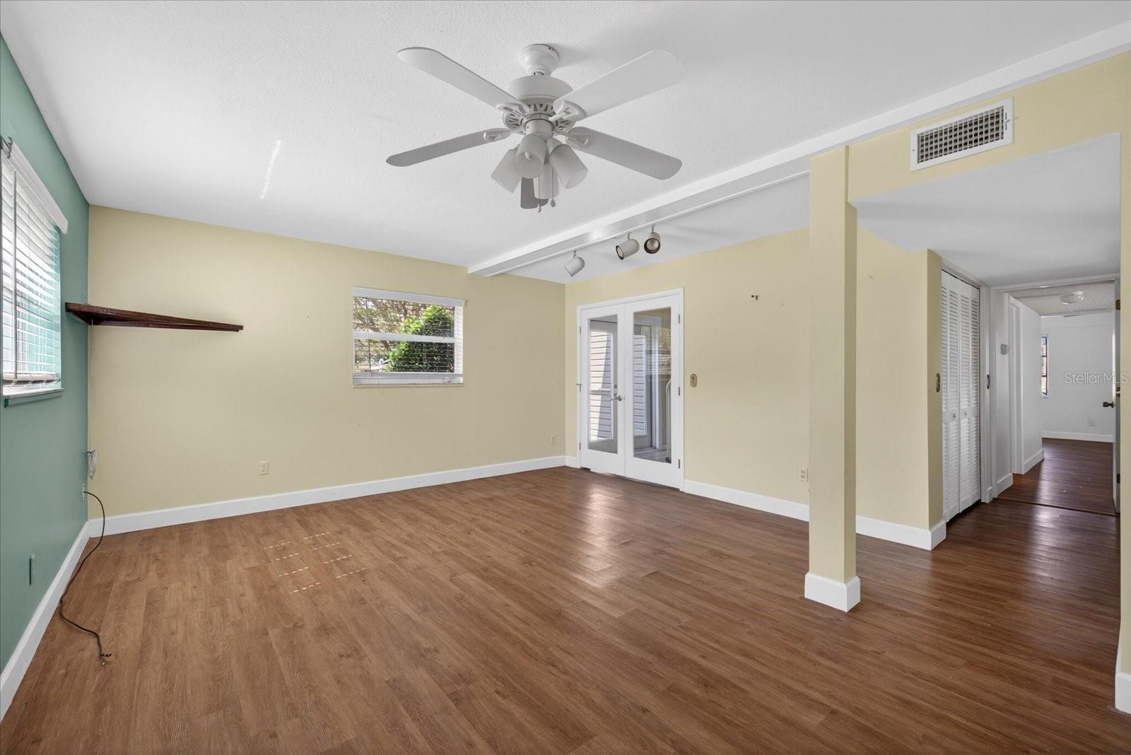 1005 BEAVER DR, TARPON SPRINGS, FL, 34689