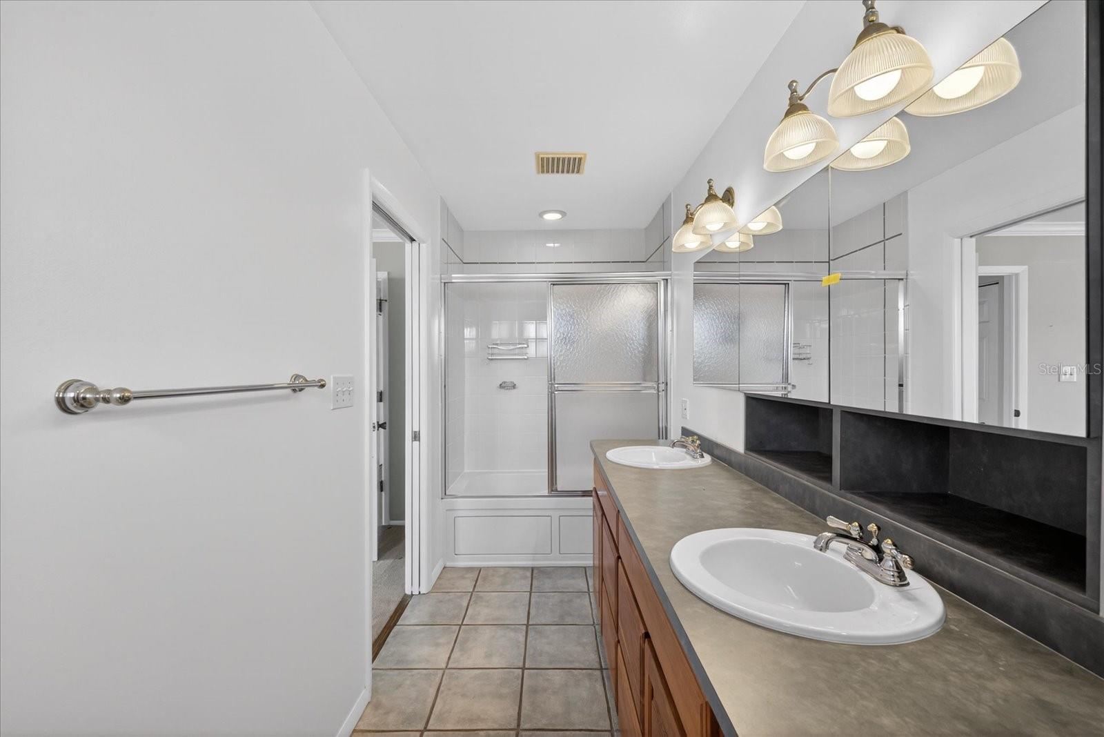 1005 BEAVER DR, TARPON SPRINGS, FL, 34689