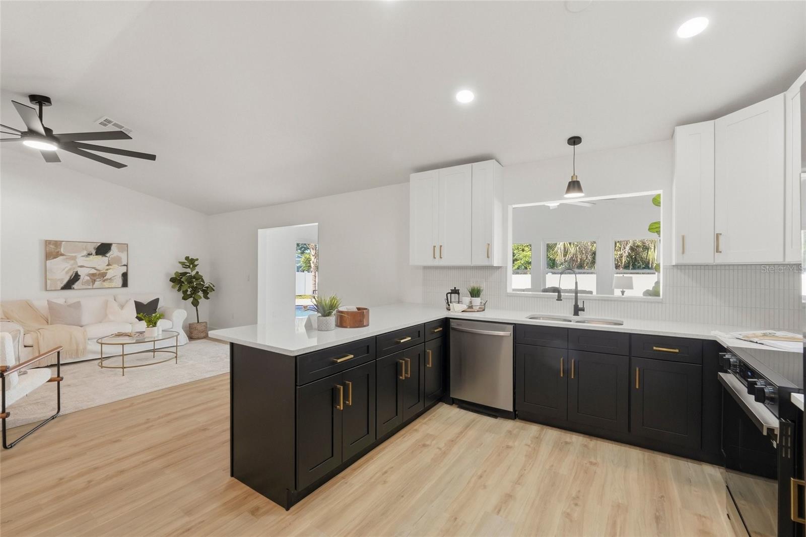 239 MYRTLE CT, PALM HARBOR, FL, 34683
