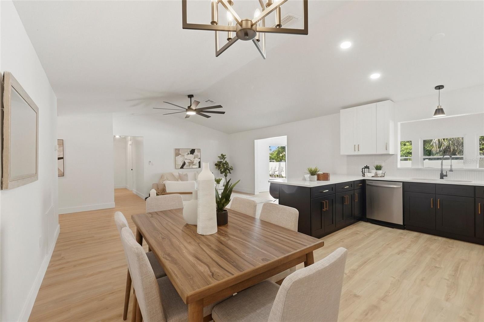 239 MYRTLE CT, PALM HARBOR, FL, 34683