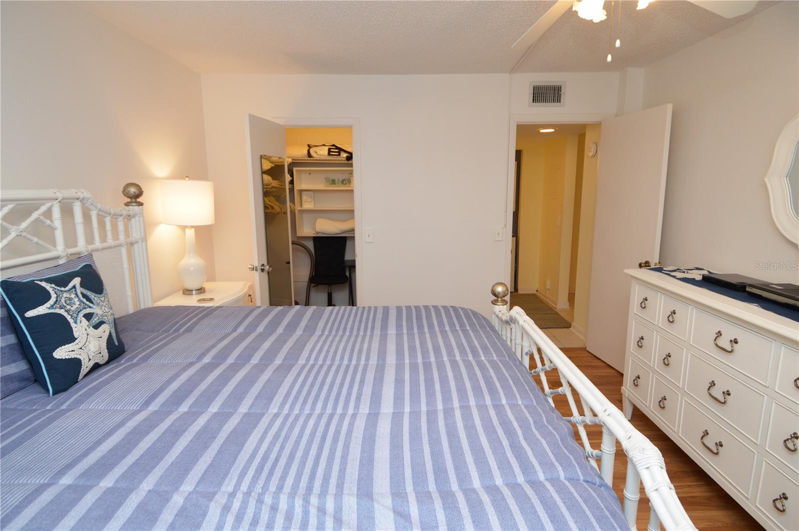 18650 GULF BLVD #305, INDIAN SHORES, FL, 33785