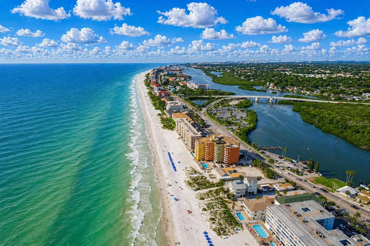 18650 GULF BLVD #305, INDIAN SHORES, FL, 33785