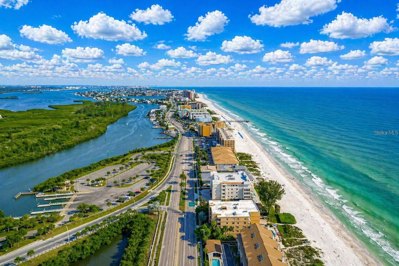 18650 GULF BLVD #305, INDIAN SHORES, FL, 33785