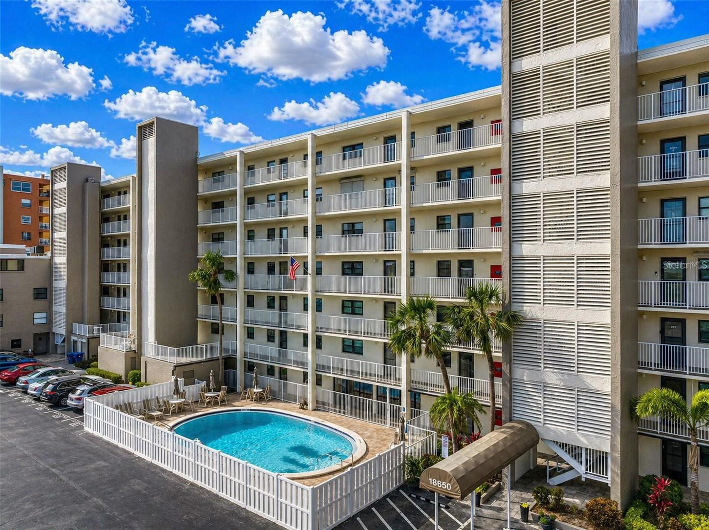 18650 GULF BLVD #305, INDIAN SHORES, FL, 33785