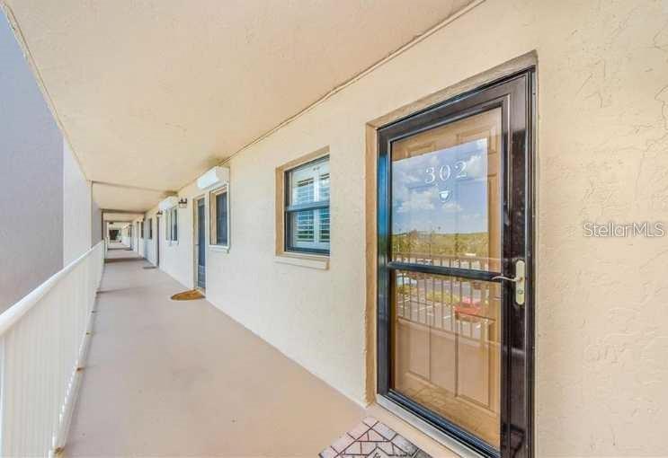 18650 GULF BLVD #305, INDIAN SHORES, FL, 33785