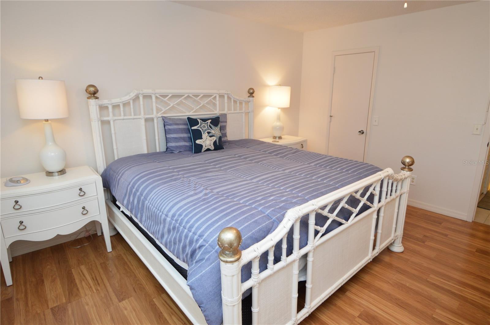 18650 GULF BLVD #305, INDIAN SHORES, FL, 33785