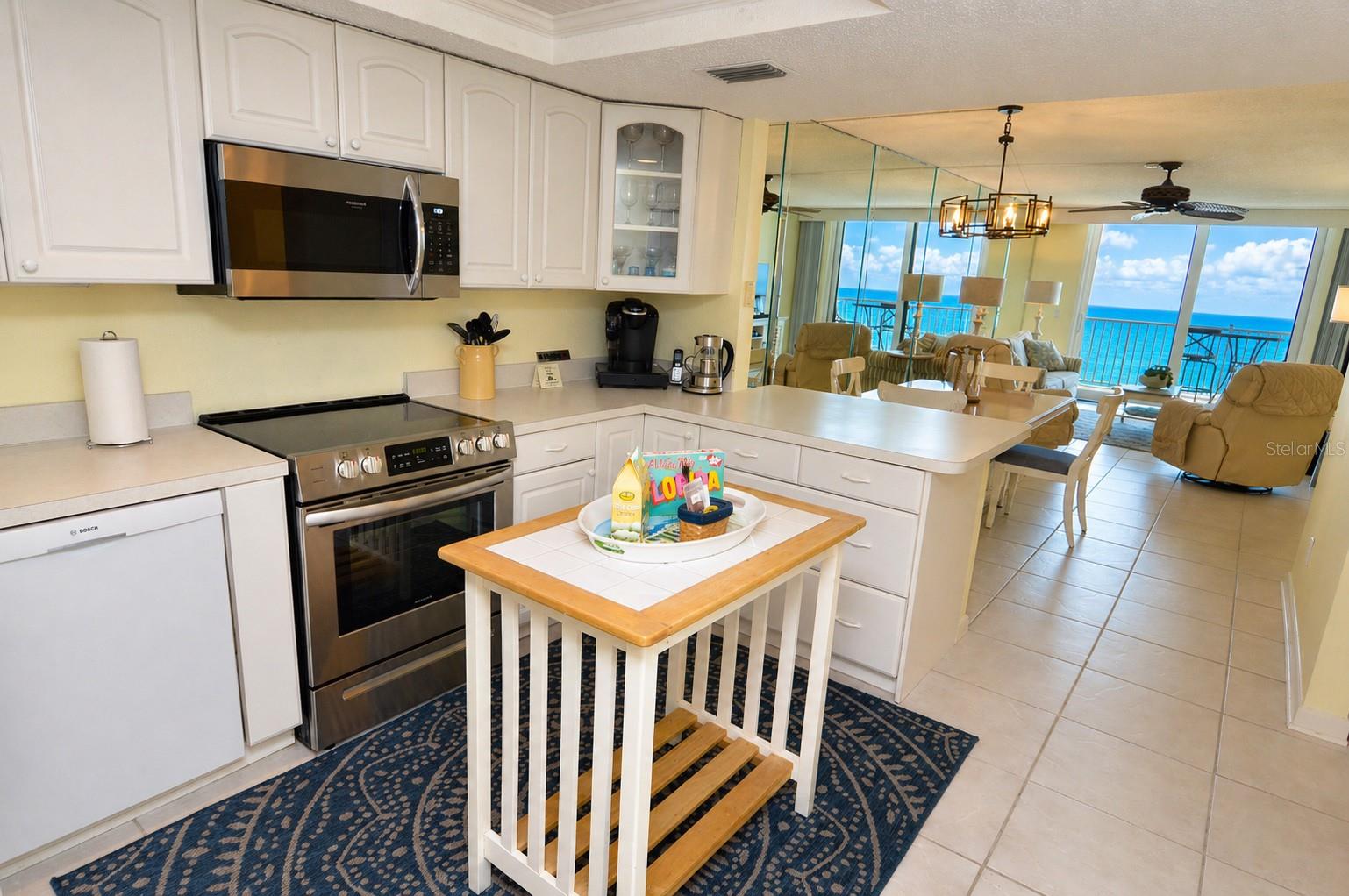 18650 GULF BLVD #305, INDIAN SHORES, FL, 33785