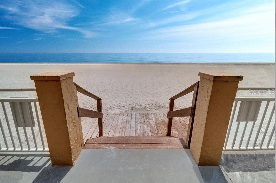 18650 GULF BLVD #305, INDIAN SHORES, FL, 33785