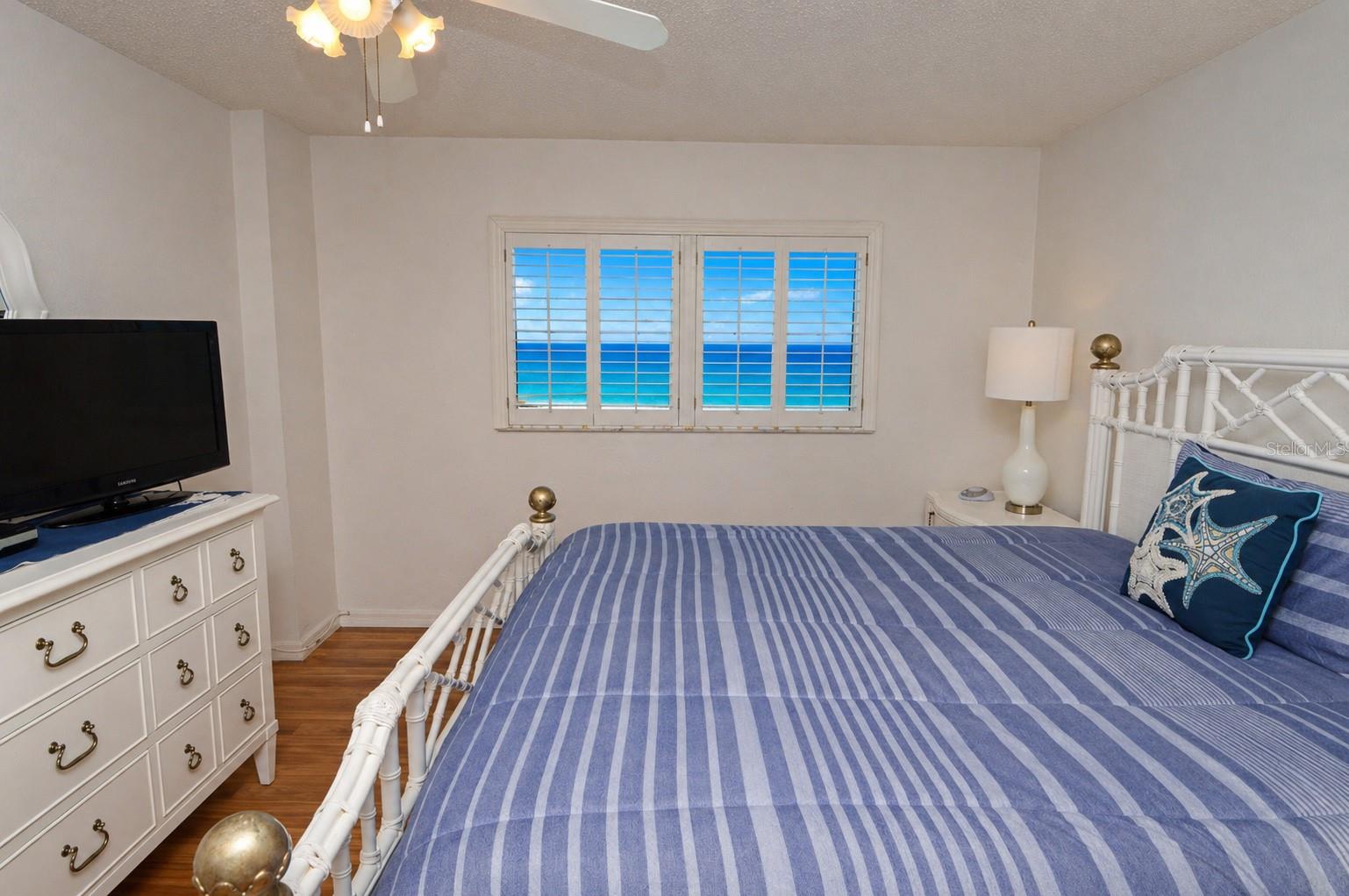 18650 GULF BLVD #305, INDIAN SHORES, FL, 33785