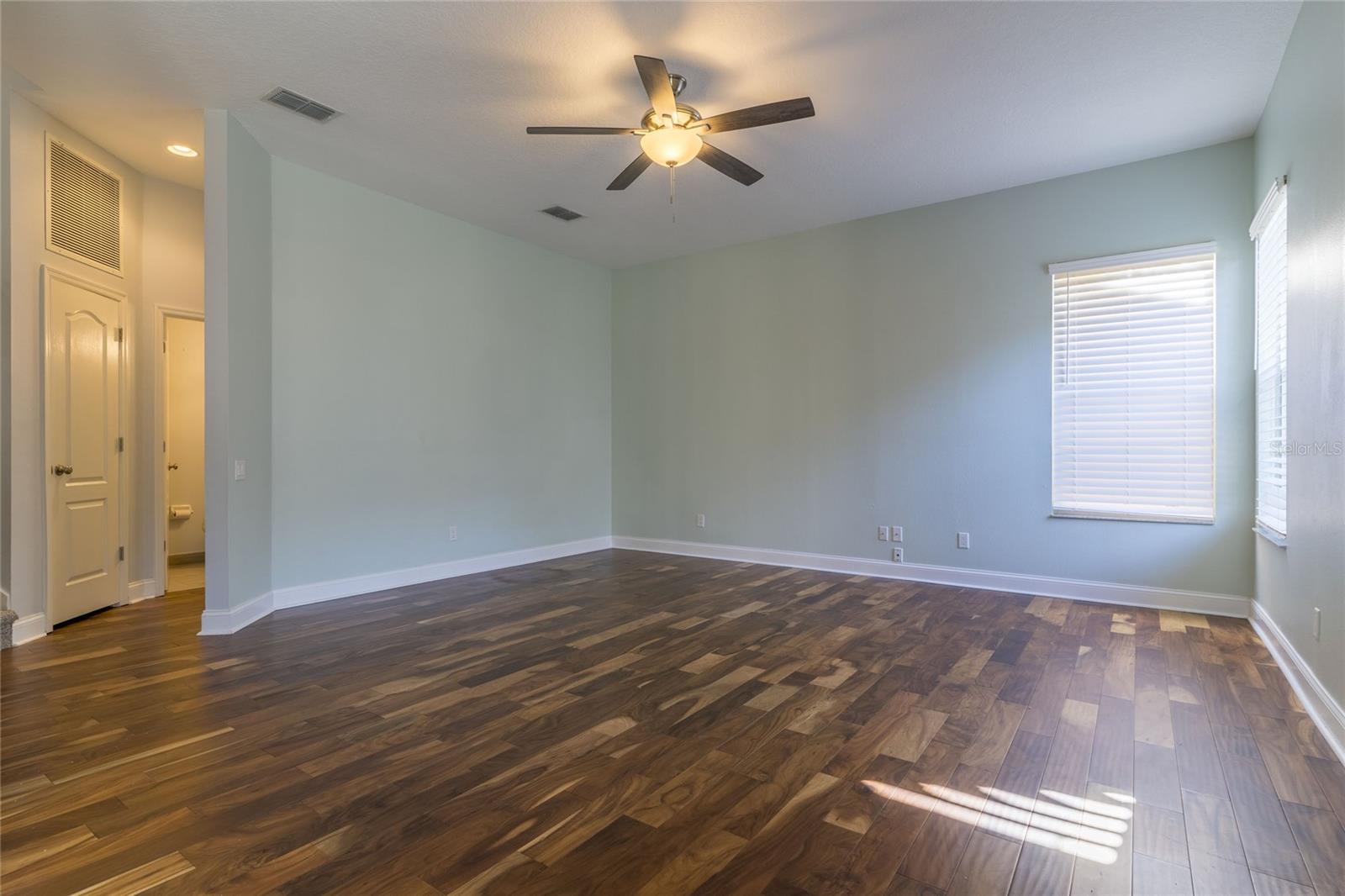 9406 OAK MEADOW CT, TAMPA, FL, 33647