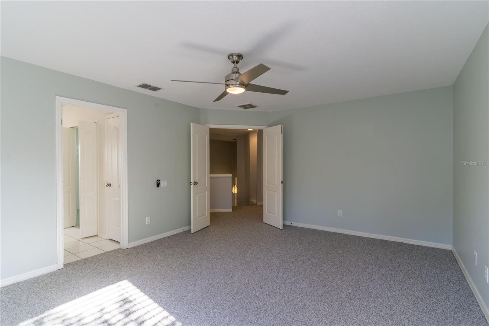 9406 OAK MEADOW CT, TAMPA, FL, 33647