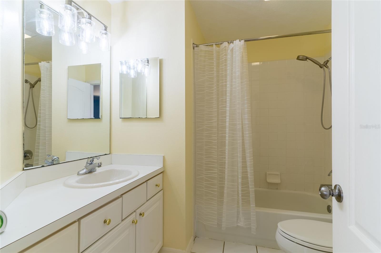 9406 OAK MEADOW CT, TAMPA, FL, 33647