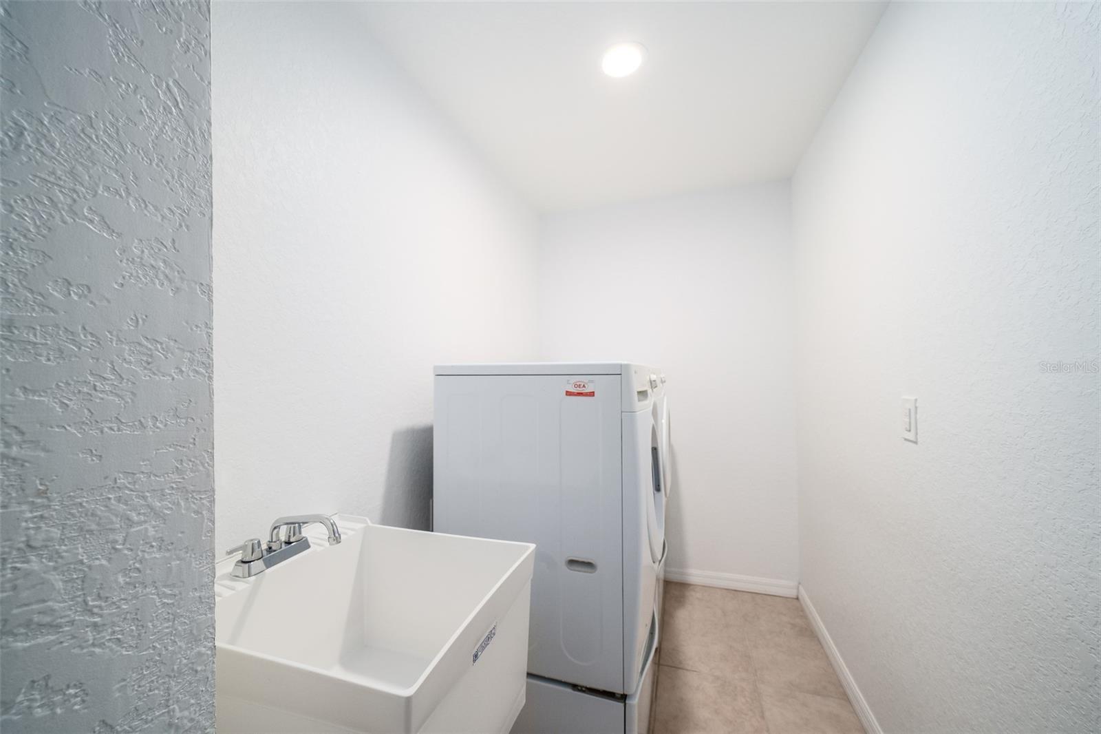 11200 CHALET AVE, ENGLEWOOD, FL, 34224