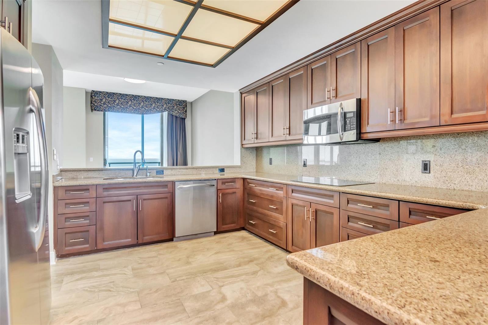 1560 GULF BLVD #4, CLEARWATER BEACH, FL, 33767