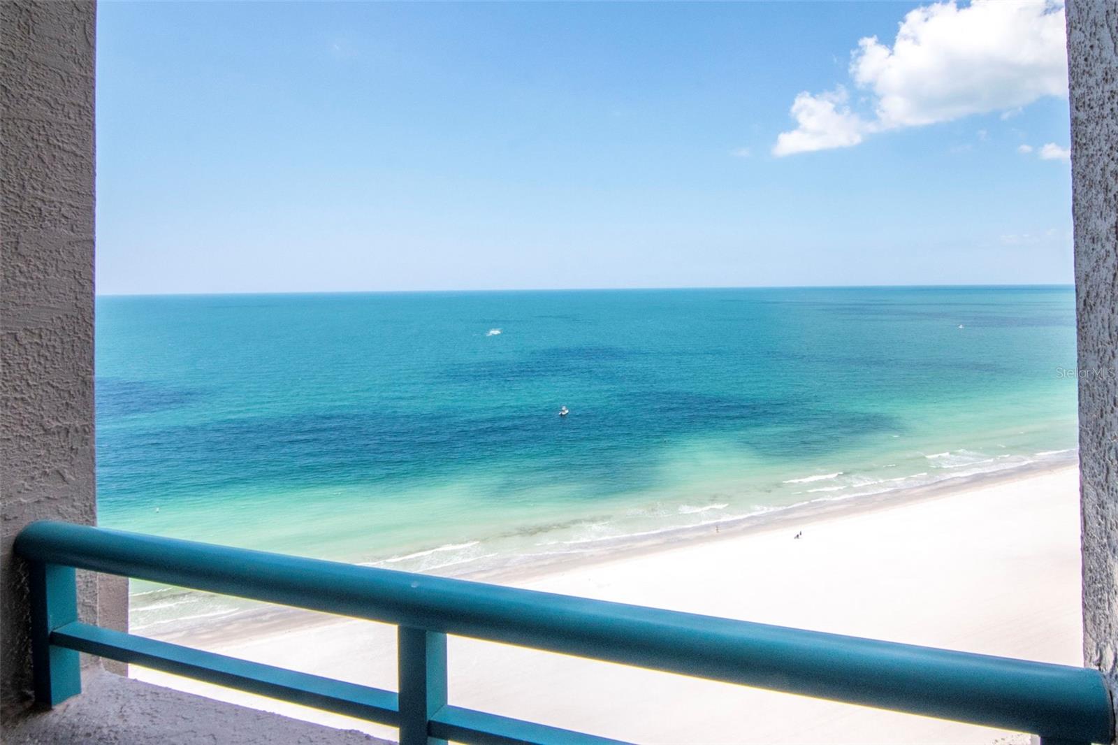 1560 GULF BLVD #4, CLEARWATER BEACH, FL, 33767