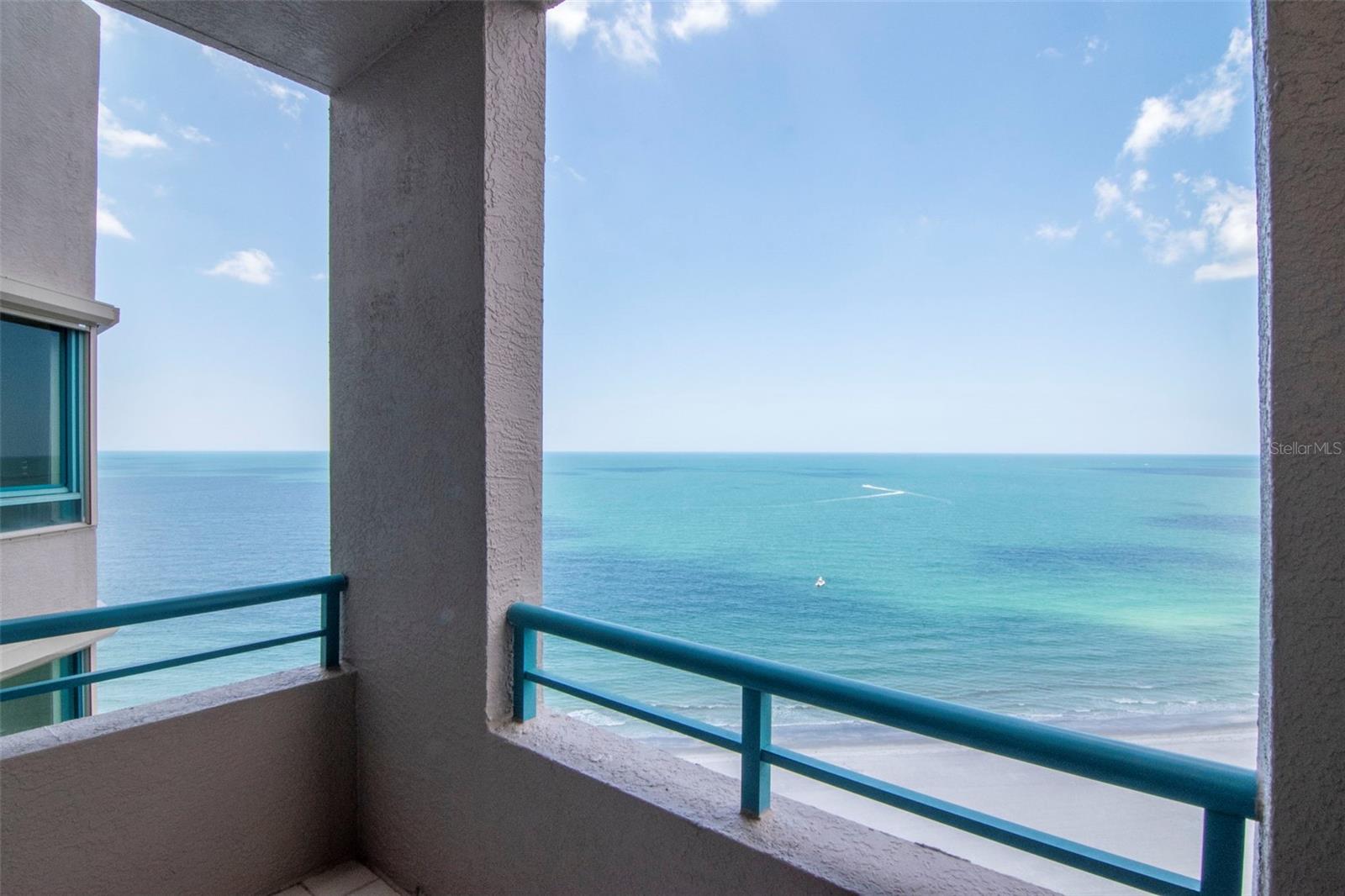 1560 GULF BLVD #4, CLEARWATER BEACH, FL, 33767