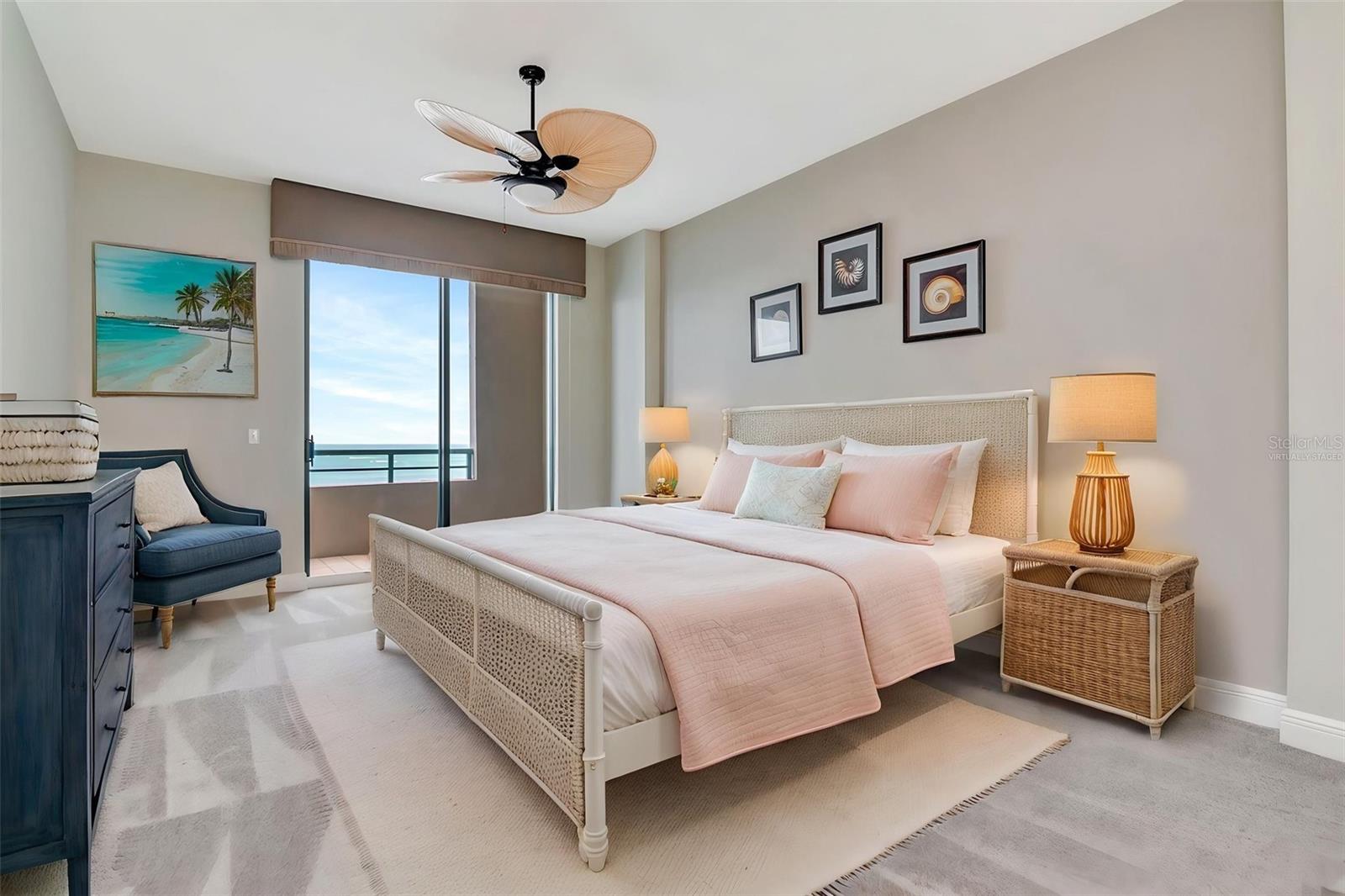 1560 GULF BLVD #4, CLEARWATER BEACH, FL, 33767