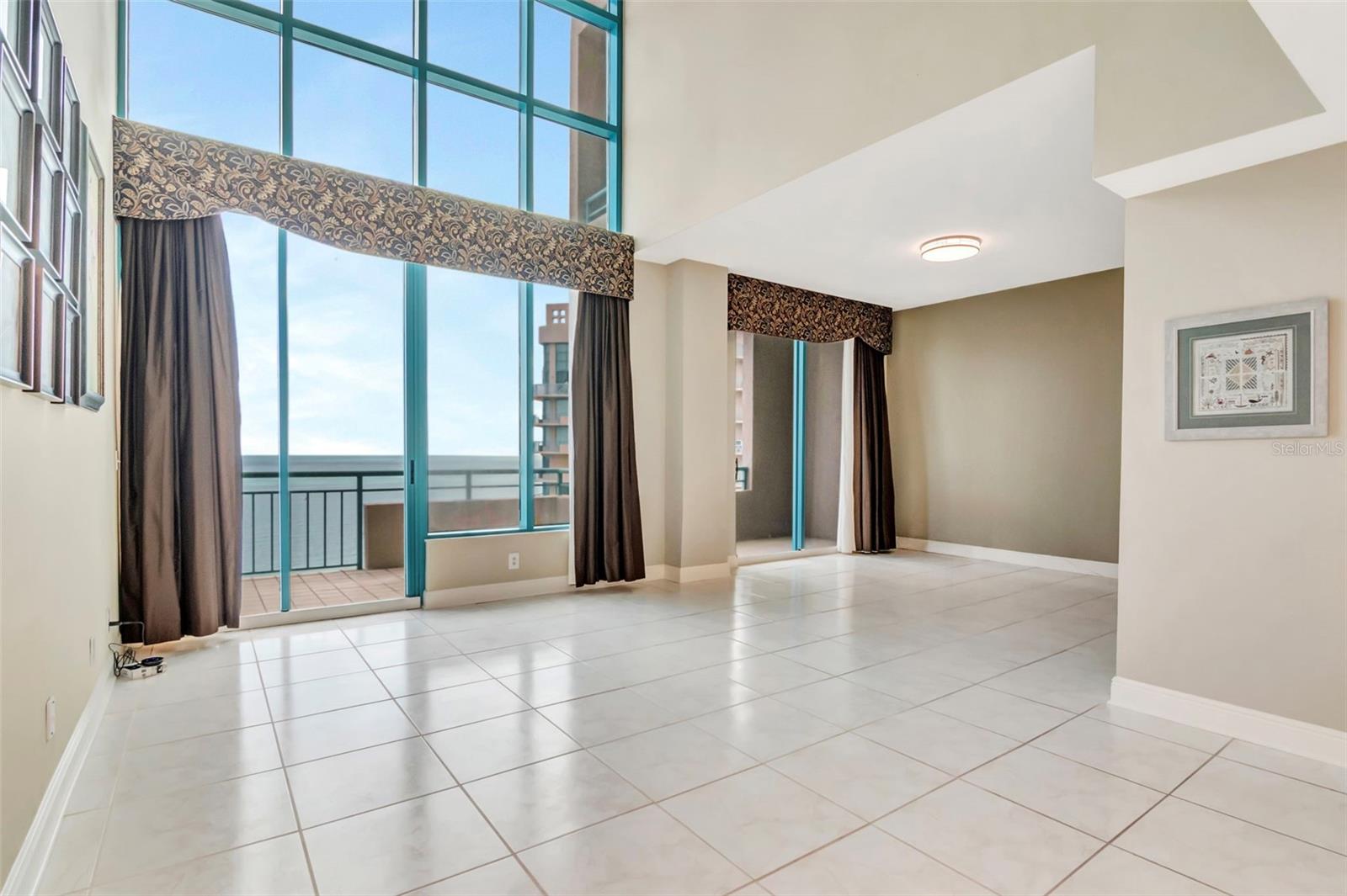 1560 GULF BLVD #4, CLEARWATER BEACH, FL, 33767