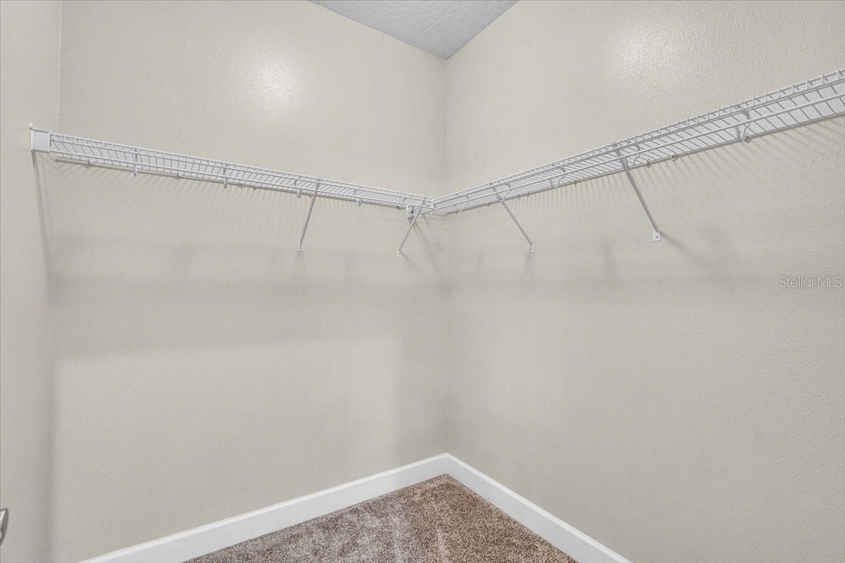 8106 MOONSTONE DR #17-204, SARASOTA, FL, 34233