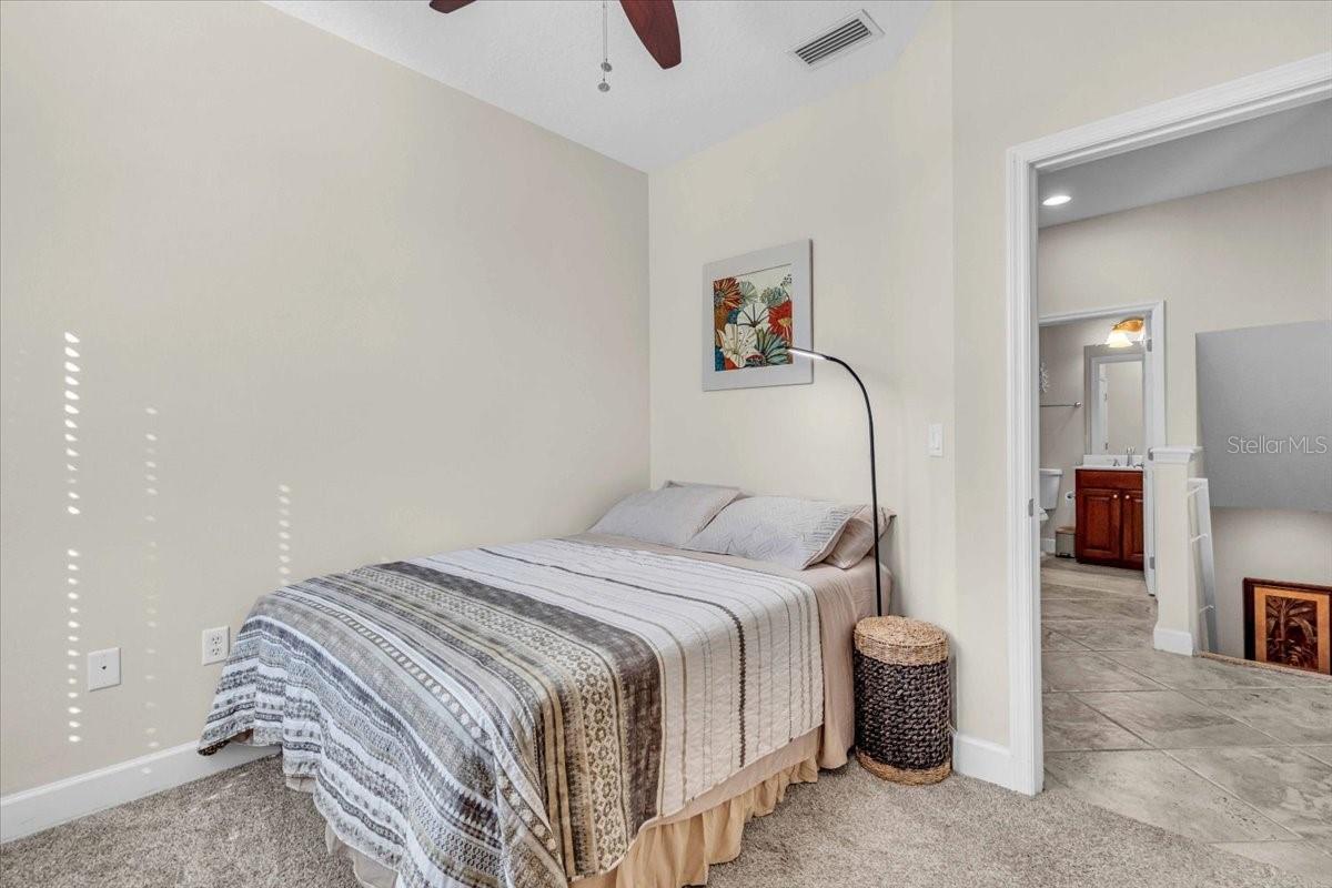 8106 MOONSTONE DR #17-204, SARASOTA, FL, 34233