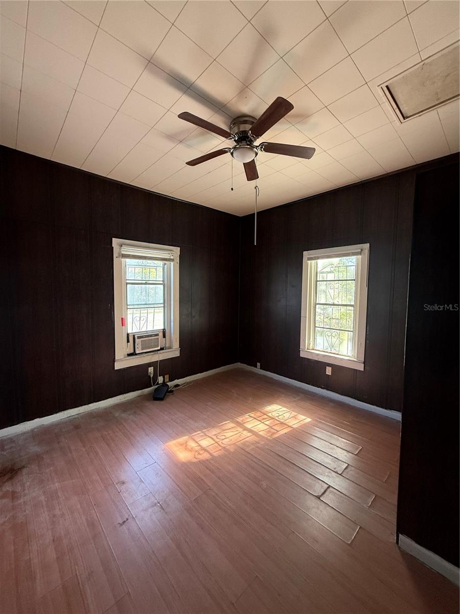 1209 E DR MARTIN LUTHER KING JR BLVD, TAMPA, FL, 33603