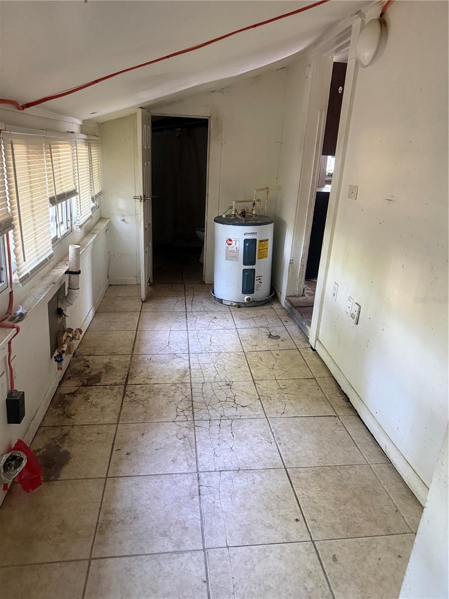 1209 E DR MARTIN LUTHER KING JR BLVD, TAMPA, FL, 33603