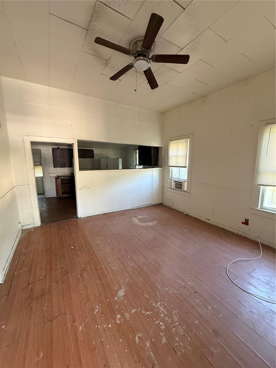 1209 E DR MARTIN LUTHER KING JR BLVD, TAMPA, FL, 33603