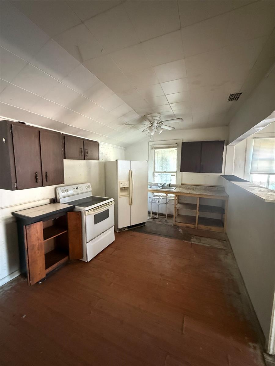 1209 E DR MARTIN LUTHER KING JR BLVD, TAMPA, FL, 33603