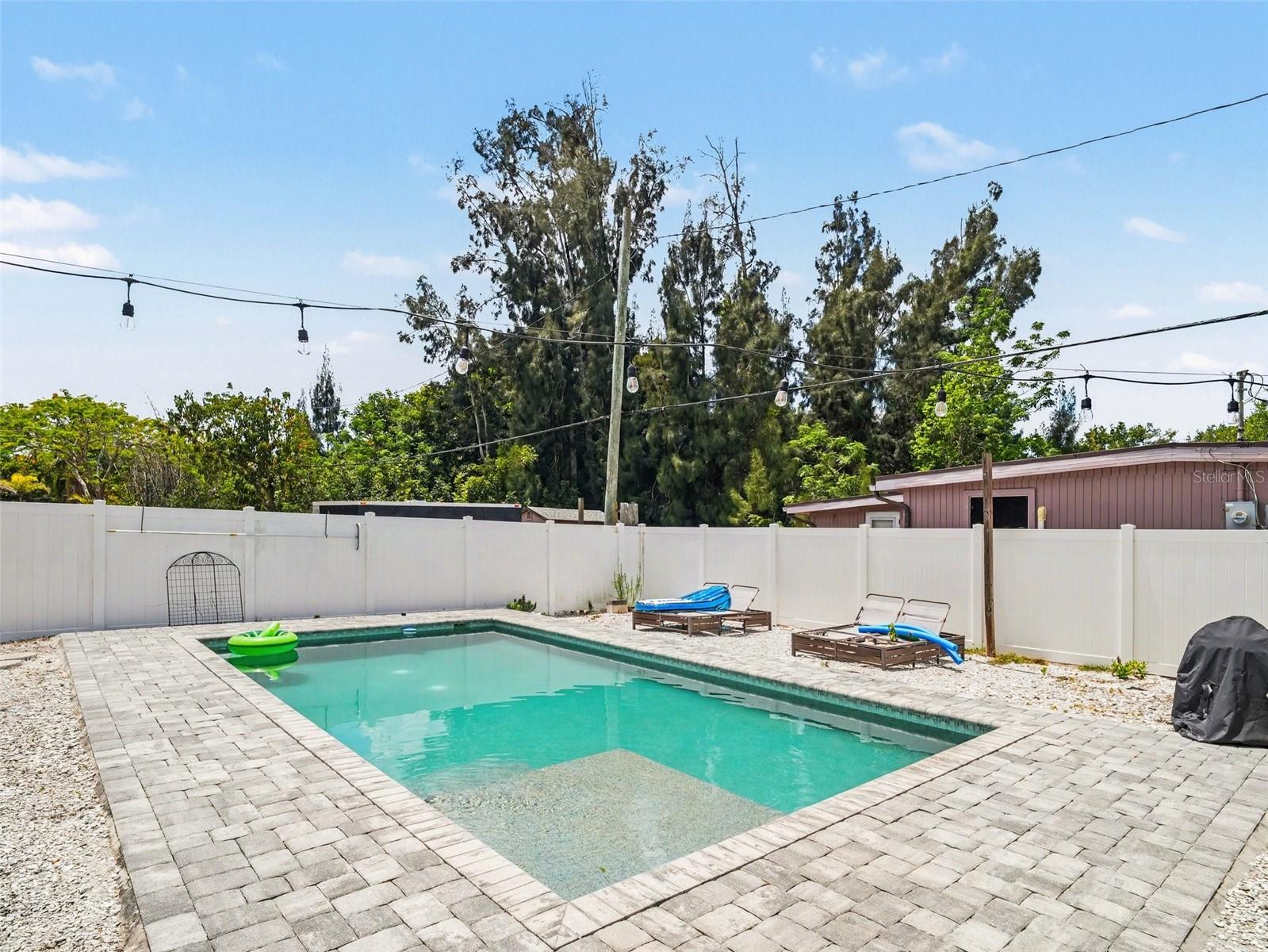 4304 MIDLAND RD, SARASOTA, FL, 34231