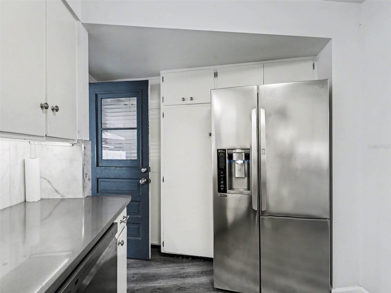 4304 MIDLAND RD, SARASOTA, FL, 34231