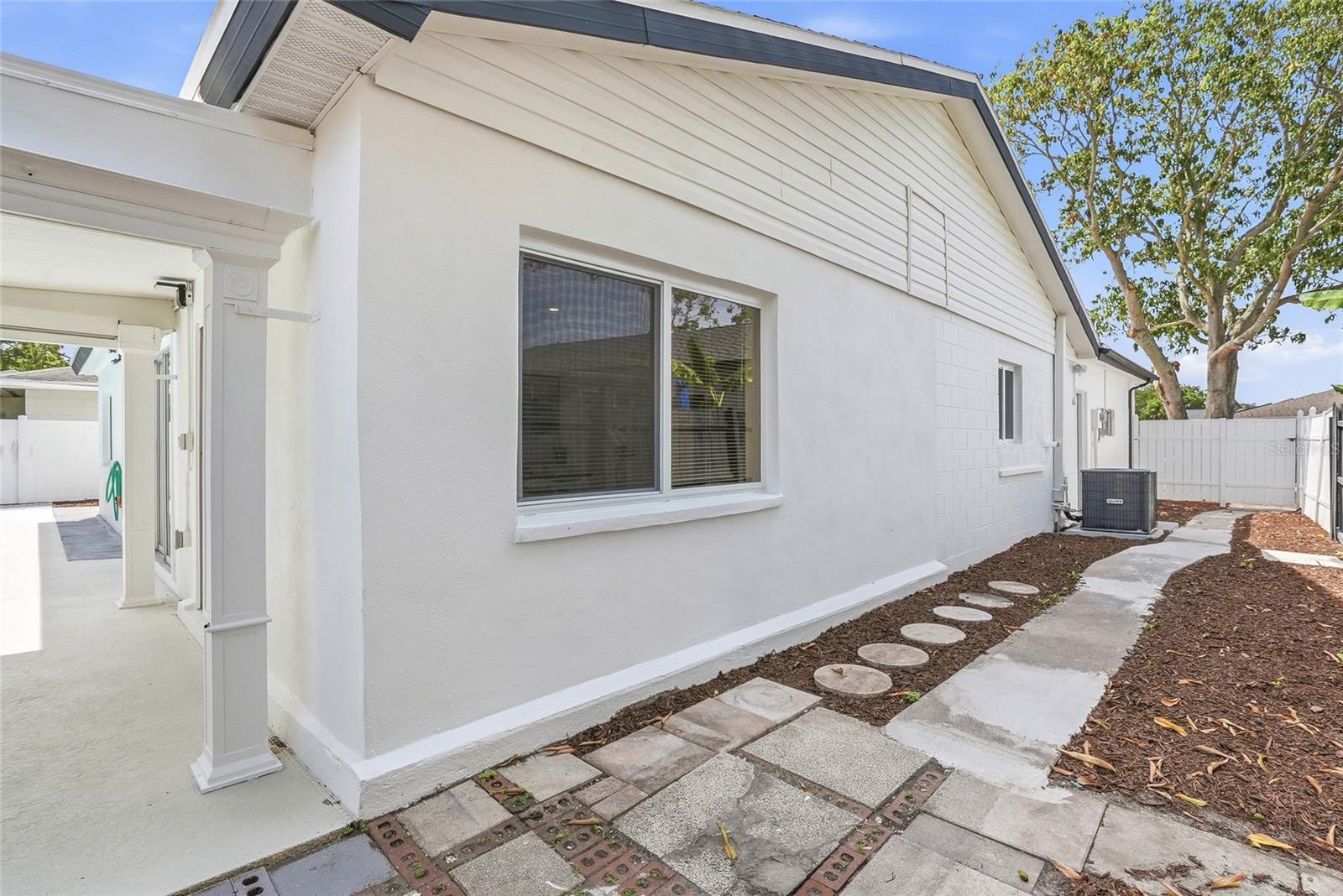 7037 124TH TER, LARGO, FL, 33773