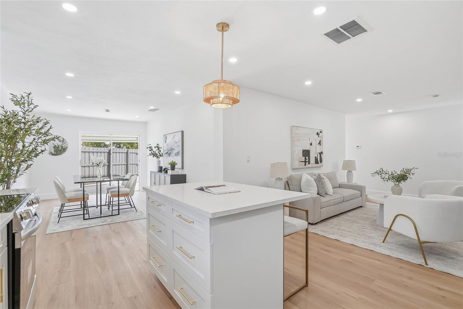 7037 124TH TER, LARGO, FL, 33773