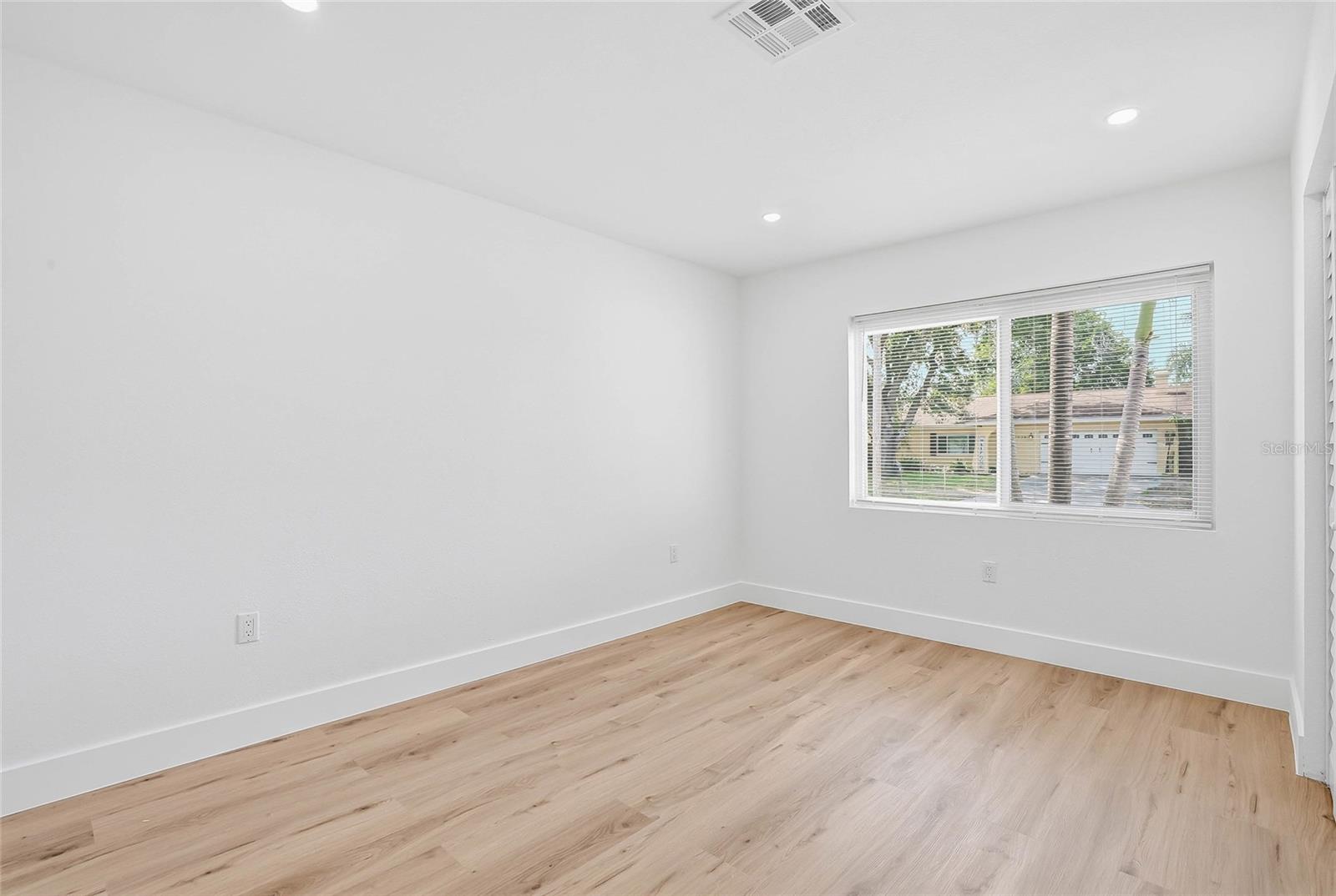 7037 124TH TER, LARGO, FL, 33773