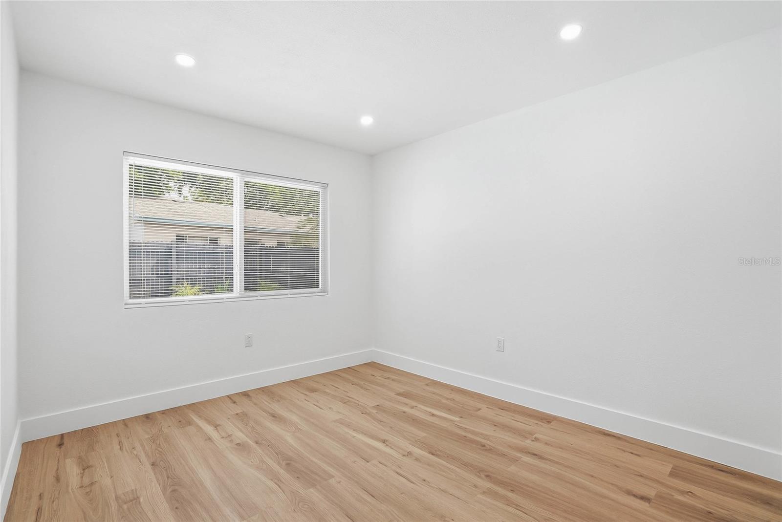 7037 124TH TER, LARGO, FL, 33773