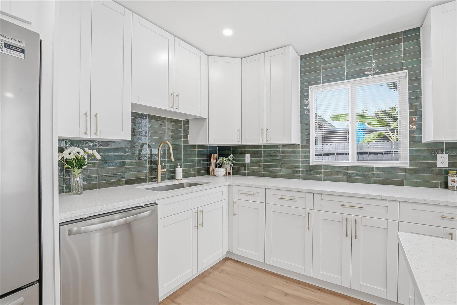 7037 124TH TER, LARGO, FL, 33773