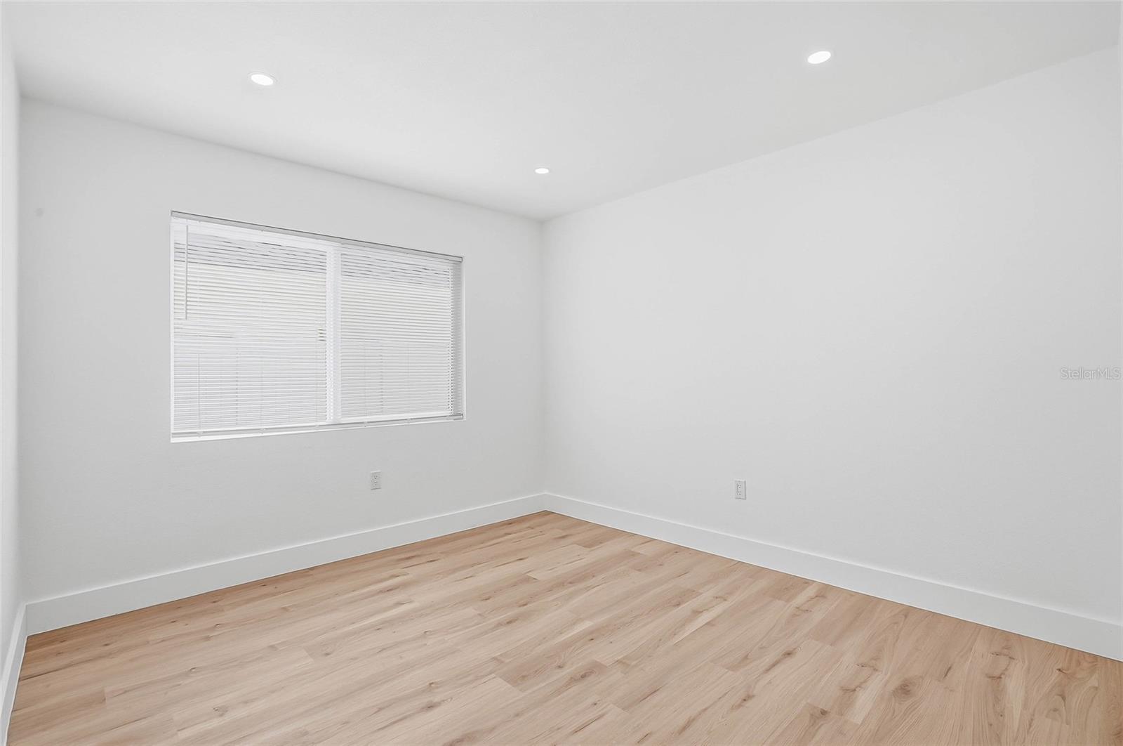 7037 124TH TER, LARGO, FL, 33773