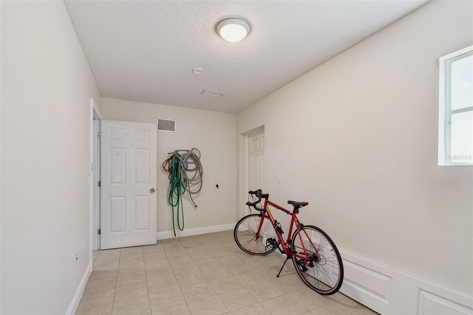650 SIREN WIND LN, CLEARWATER, FL, 33756