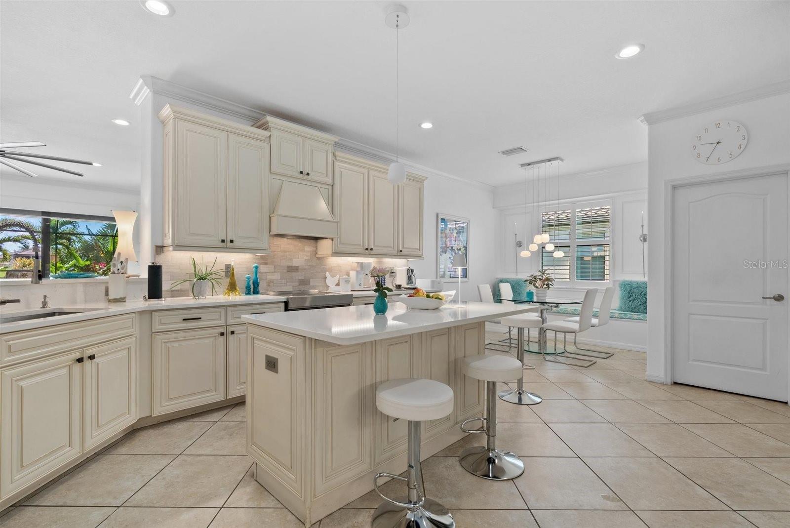 6860 WILD LAKE TER, BRADENTON, FL, 34212