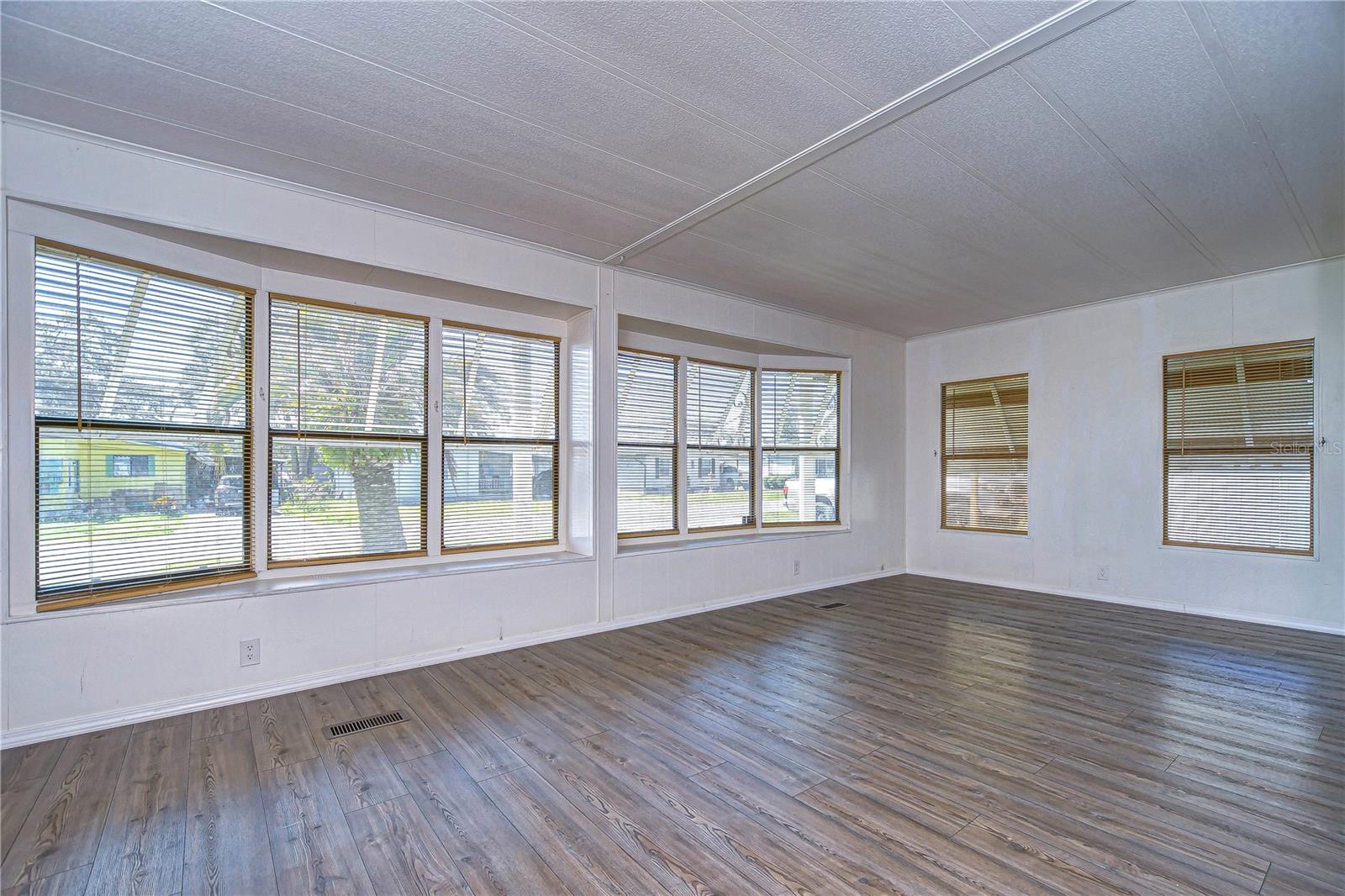 38725 VULCAN CIR, ZEPHYRHILLS, FL, 33542