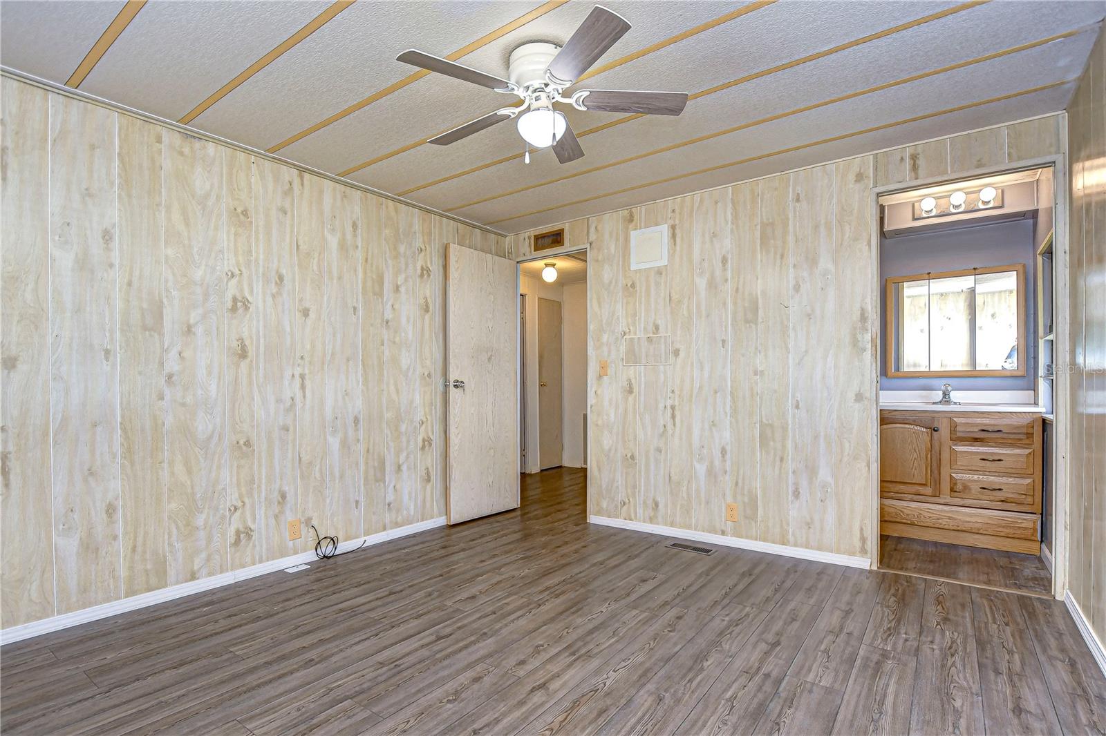 38725 VULCAN CIR, ZEPHYRHILLS, FL, 33542