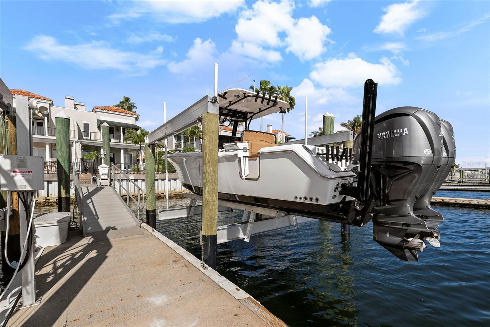 1123 ABBEYS WAY, TAMPA, FL, 33602