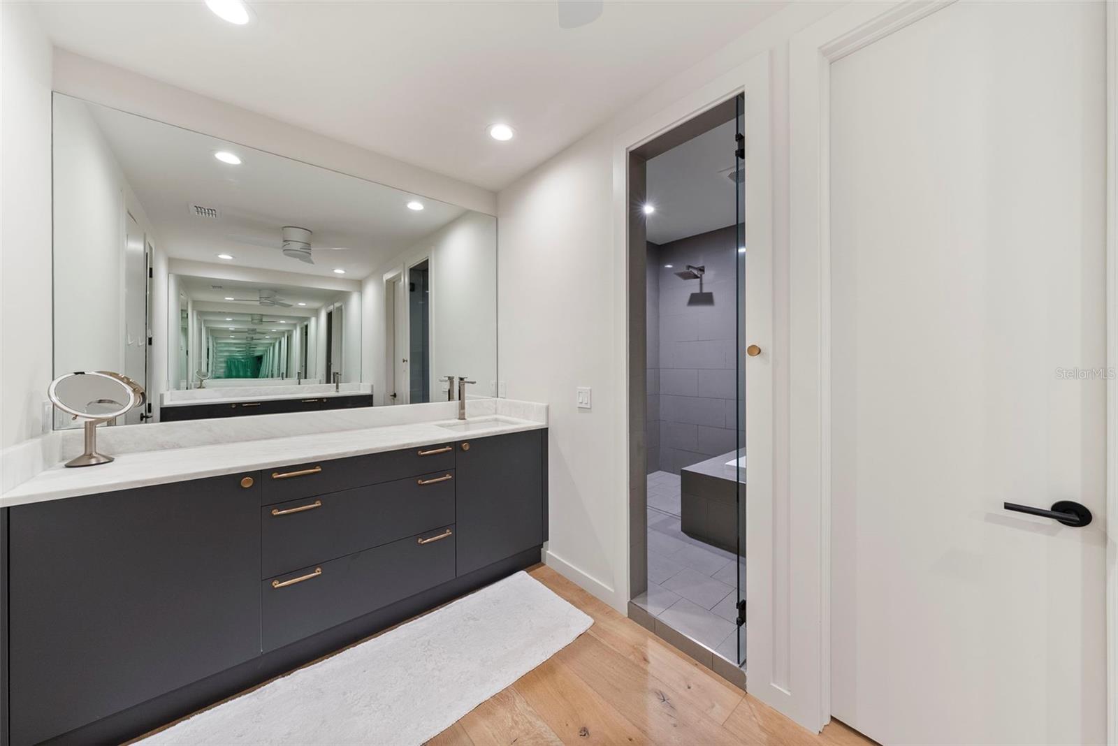 1123 ABBEYS WAY, TAMPA, FL, 33602